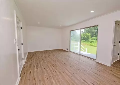 Living - 13 Brown St, Toccoa, GA 30577 photo 5 of 5