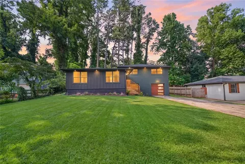 2537 Fontaine Cir, Decatur, GA 30032