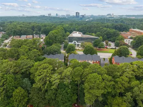 View/Area - 4288 Kingston Gate Cv #5, Atlanta, GA 30341 photo 2 of 5