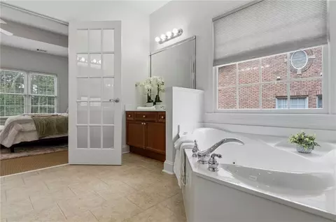 Bath - 4288 Kingston Gate Cv #5, Atlanta, GA 30341 photo 4 of 6