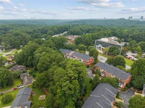 View/Area - 4288 Kingston Gate Cv #5, Atlanta, GA 30341 photo 3 of 5