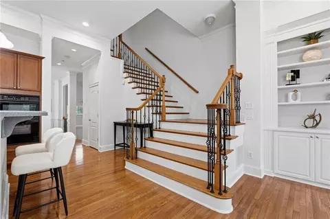 Entry Way - 4288 Kingston Gate Cv #5, Atlanta, GA 30341 photo 4 of 8