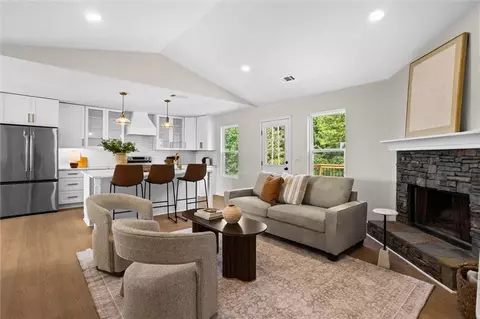 Living - 305 Hunters Trce, Covington, GA 30014 photo 2 of 3