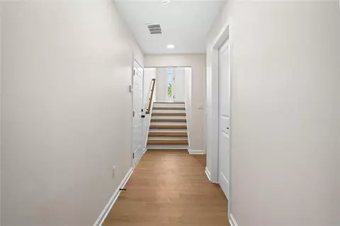 Entry Way - 305 Hunters Trce, Covington, GA 30014 photo 6 of 8