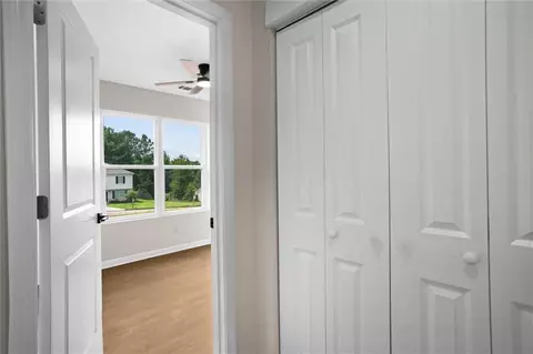 Entry Way - 305 Hunters Trce, Covington, GA 30014 photo 7 of 8