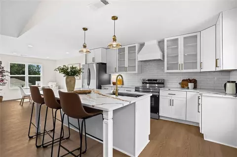 Kitchen - 305 Hunters Trce, Covington, GA 30014 photo 1 of 4