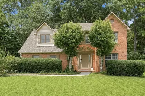 1915 Rockside Ln, Snellville, GA 30078