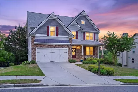 203 Red Wood Dr, Dallas, GA 30132