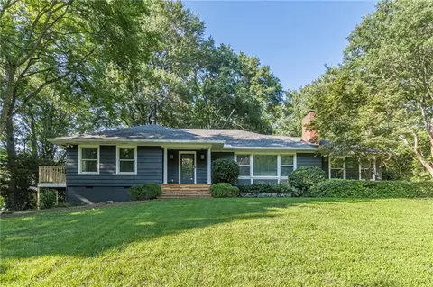 1040 Lindridge Dr NE, Atlanta, GA 30324