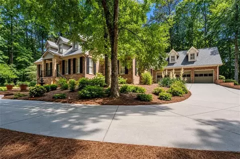 682 Austin Dr SE, Smyrna, GA 30082