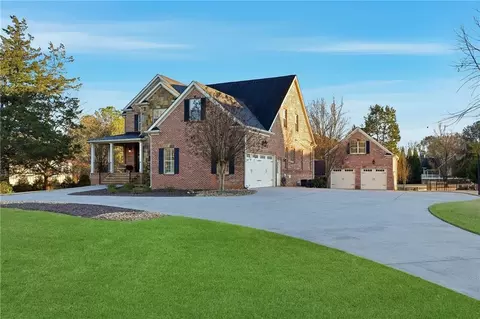 18 Starlight Dr NW, Cartersville, GA 30121