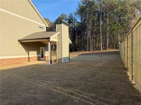 Exterior - 865 Elder Dr, Jefferson, GA 30549 photo 9 of 17