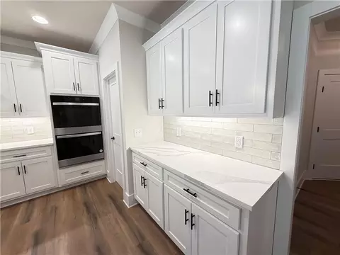 Kitchen - 865 Elder Dr, Jefferson, GA 30549 photo 9 of 11