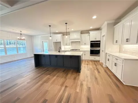 Kitchen - 865 Elder Dr, Jefferson, GA 30549 photo 7 of 11