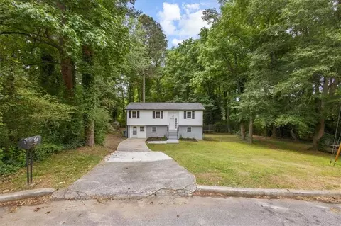394 Burr Oak Ct, Lawrenceville, GA 30046