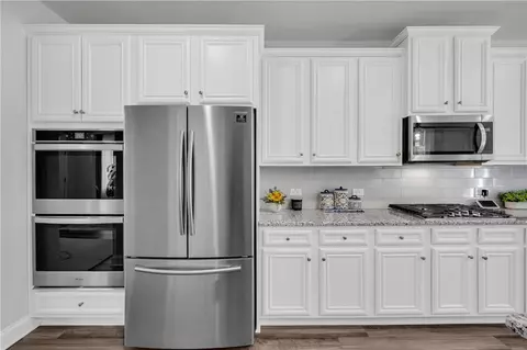 Kitchen - 3300 Deaton Trl, Buford, GA 30519 photo 5 of 5