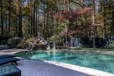 Exterior - 21 River Pine Dr, Rome, GA 30165 photo 5 of 12