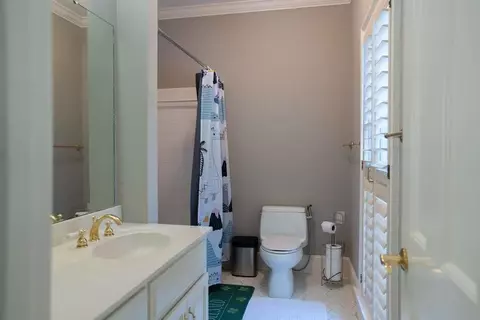Bath - 21 River Pine Dr, Rome, GA 30165 photo 6 of 8