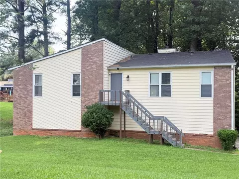 976 Bernice Ct, Lawrenceville, GA 30045