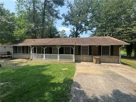 8497 Stonewall Jackson Dr, Jonesboro, GA 30238