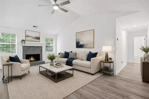 Living - 115 Stoneview Cir, Covington, GA 30016 photo 1 of 3
