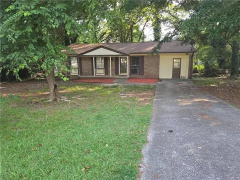2384 Oakland Mnr, Lawrenceville, GA 30044