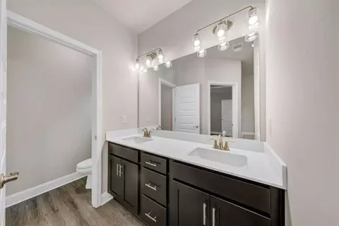 Bath - 216 Rhett Dr, Bowdon, GA 30108 photo 4 of 4