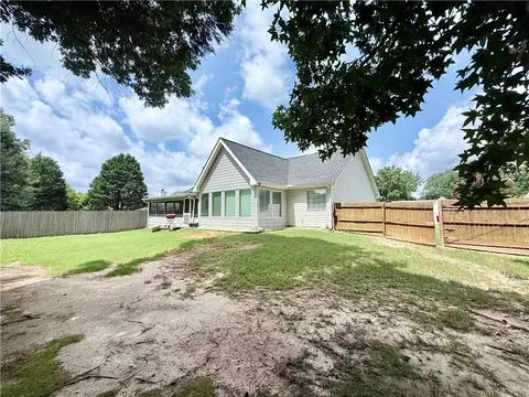 Exterior - 3349 Hampton Trace Ct, Buford, GA 30519 photo 7 of 8