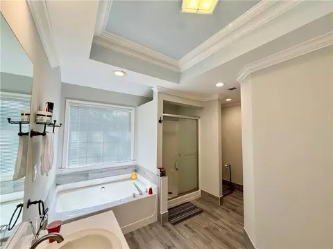 Bath - 3349 Hampton Trace Ct, Buford, GA 30519 photo 2 of 3