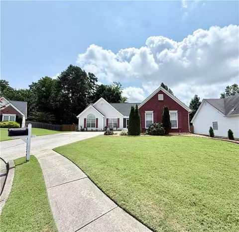 Exterior - 3349 Hampton Trace Ct, Buford, GA 30519 photo 2 of 8