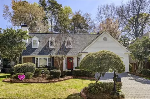 1059 Della St SE, Marietta, GA 30067