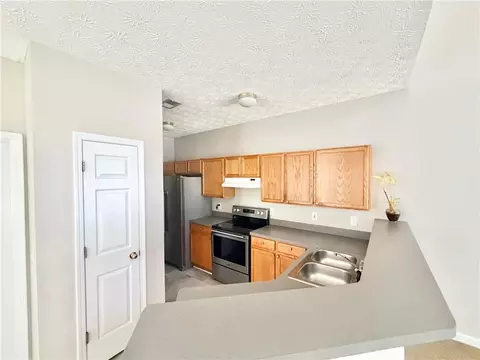 Kitchen - 20 Hampton Dr, Cartersville, GA 30121 photo 2 of 2