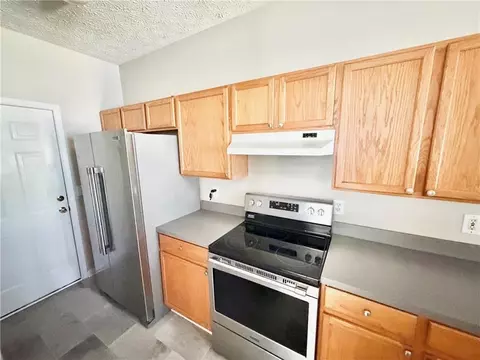 Kitchen - 20 Hampton Dr, Cartersville, GA 30121 photo 1 of 2