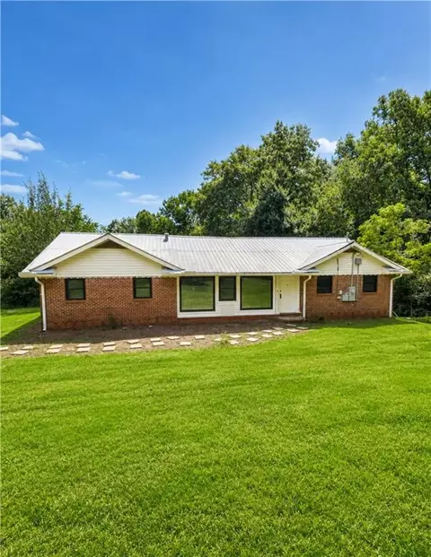 476 Smoak Rd, Griffin, GA 30223