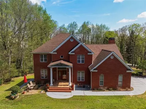 915 Chipley Ct, Marietta, GA 30062