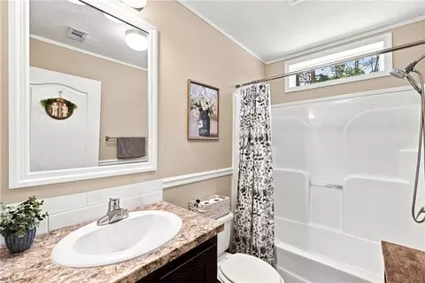 Bath - 82 Gregory Dr, Jasper, GA 30143 photo 1 of 6