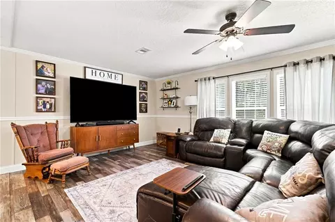 Living - 82 Gregory Dr, Jasper, GA 30143 photo 2 of 2