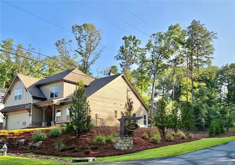 102 Fort Gibson Ct, Waleska, GA 30183