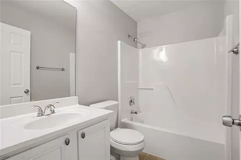 Bath - 6655 Sunset Park, Rex, GA 30273 photo 2 of 2