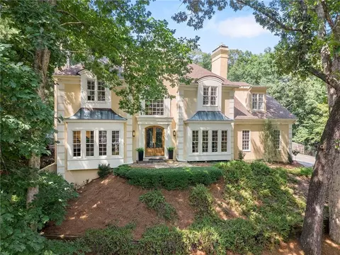 7810 Landowne Dr, Sandy Springs, GA 30350