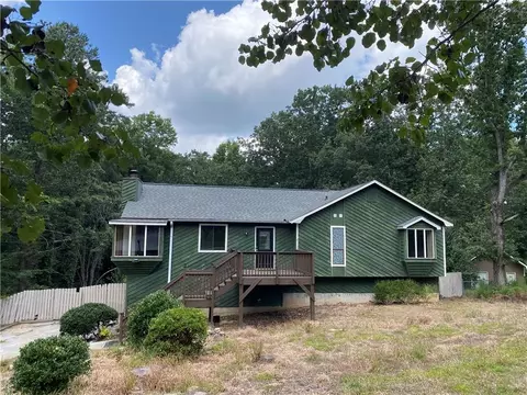 3335 Hillside Dr, Snellville, GA 30078