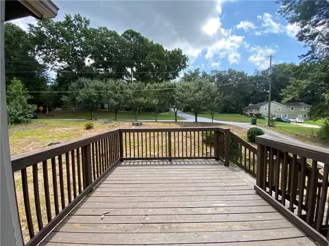 3335 Hillside Dr, Snellville, GA 30078
