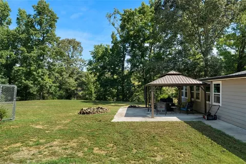Exterior - 150 Beard Lake Rd SE, Rome, GA 30161 photo 6 of 10