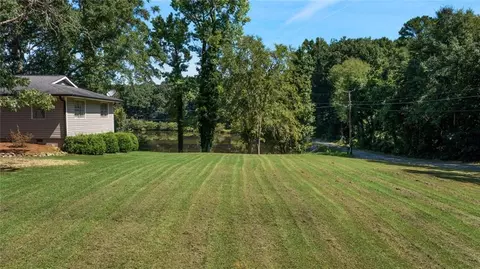 Exterior - 150 Beard Lake Rd SE, Rome, GA 30161 photo 7 of 10