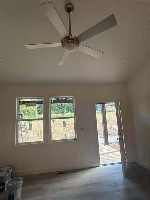 80 Elberton St, Toccoa, GA 30577 photo 5