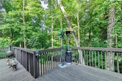 Exterior - 117 Ridge Rd, Berkeley Lake, GA 30096 photo 6 of 10