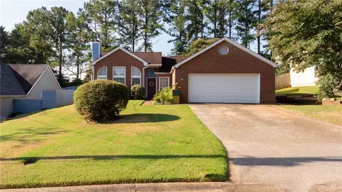 1470 Charter Oaks Ln, Lawrenceville, GA 30046