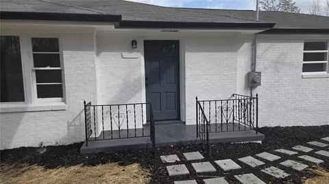 5432 Ash St, Forest Park, GA 30297