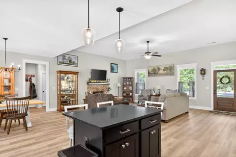 Entry Way - 498 Michael Etchinson Rd, Monroe, GA 30655 photo 5 of 7