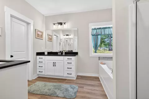 Bath - 498 Michael Etchinson Rd, Monroe, GA 30655 photo 3 of 6